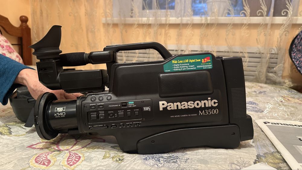Видеокамера кассетная panasonic