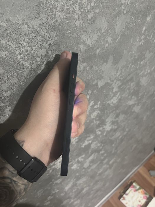 Продам Iphone 14