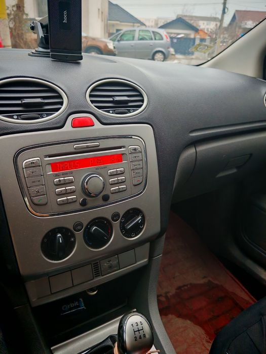 Vând Ford focus break