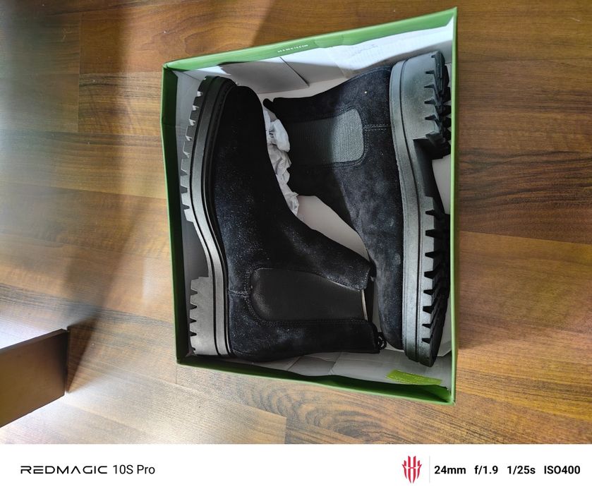 Vând ghete noi barbatesti piele întoarsă