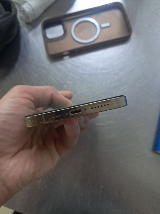 Продам айфон 12 про макс