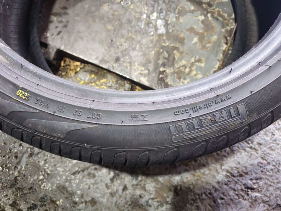 255 40 20 vara pirelli