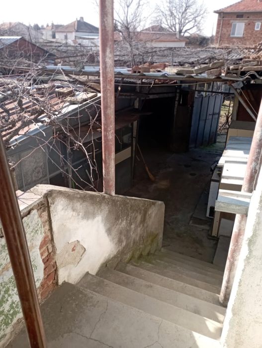 Къща с двор с.Бегово