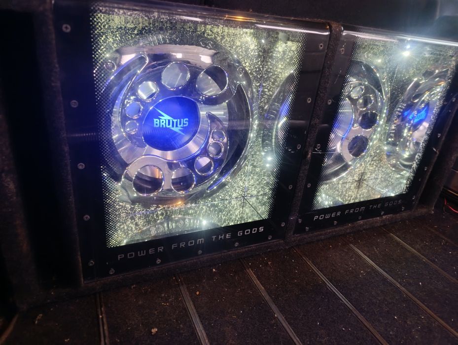 бас каса 2х12 hifonics