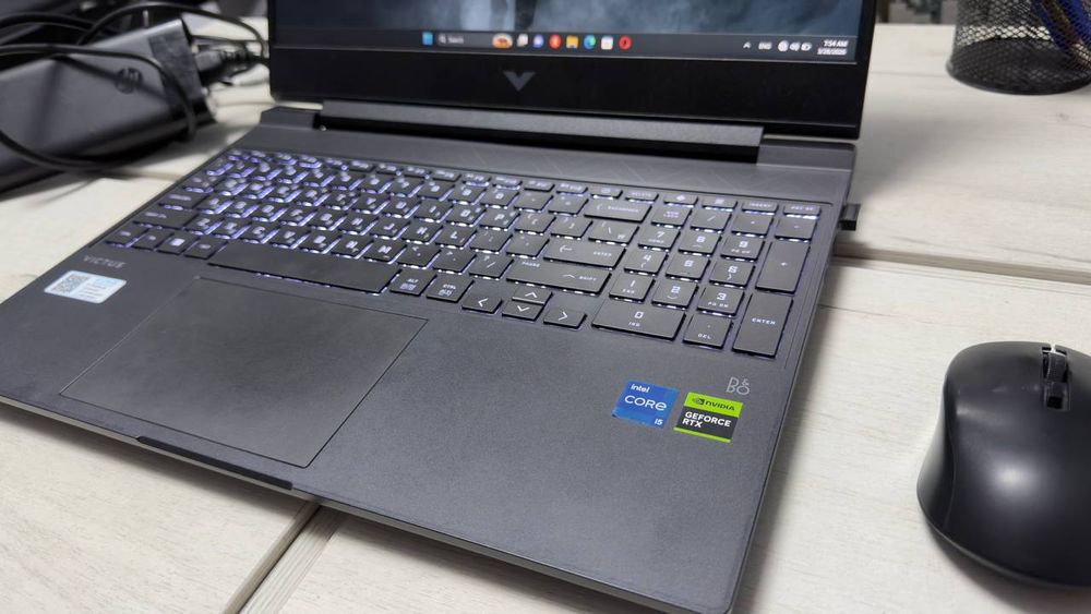 Игровой ноутбук HP VICTUS 16/i5-13500H/RTX4050 6гб/OZU 16гб/SSD 512гб