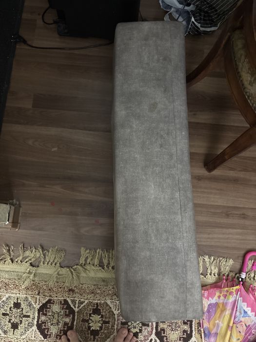 Отдам даром подушки для дивана разные