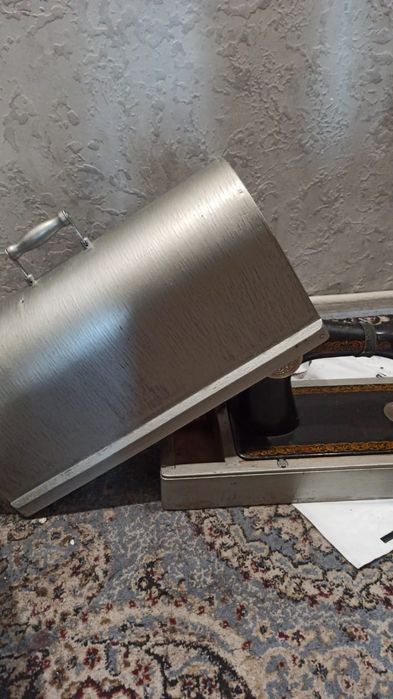 Швейная машинка ручная