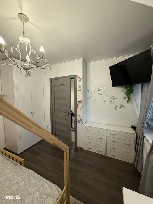 Casa tip duplex la intrare in Ipotesti