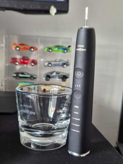 Perie dinți Philips Sonicare DiamondClean Smart HX993B + 6 capete W2 + Garanție 1 an