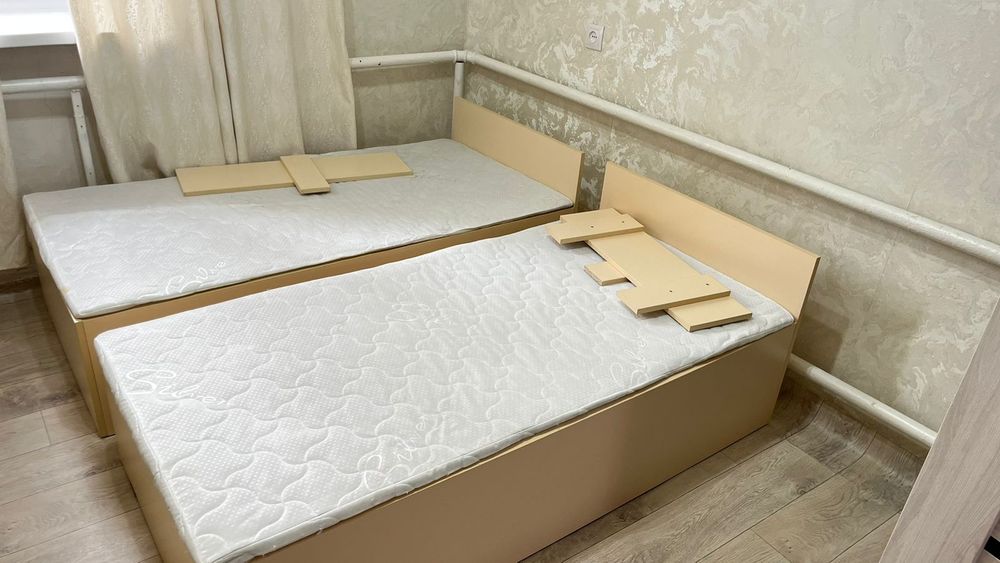 Продам детский кровать с матрасом