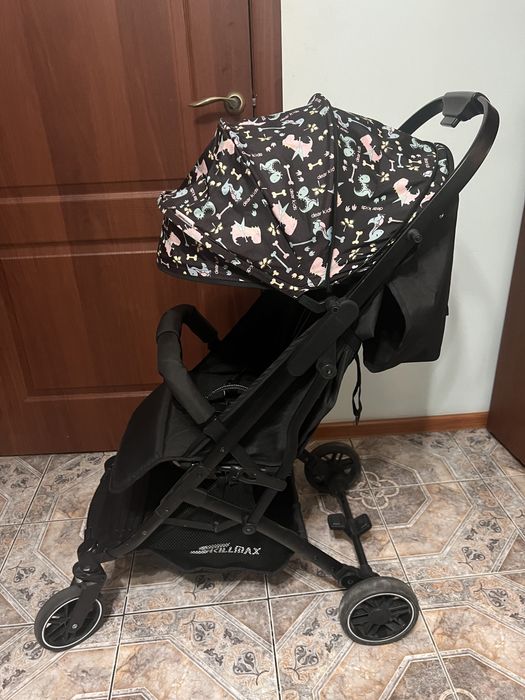 Прогулочная детская коляска