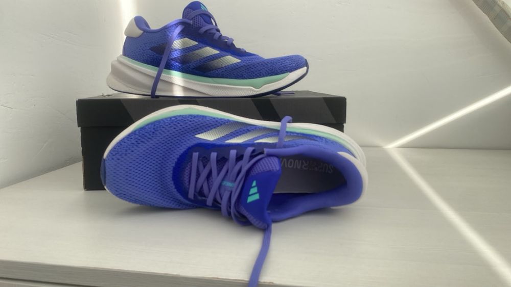 Продам кроссовки Adidas