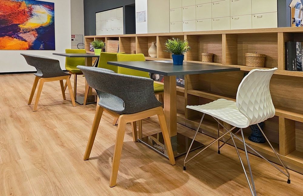 Дава се под наем Офис в София, НПЗ Искър - 45 кв.м за 2266.44 € - Снимка #8