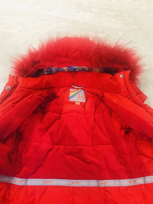 Продам детскую куртку