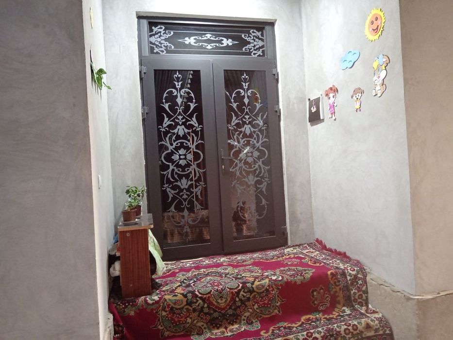 Farxod savxozda hovli sotiladi