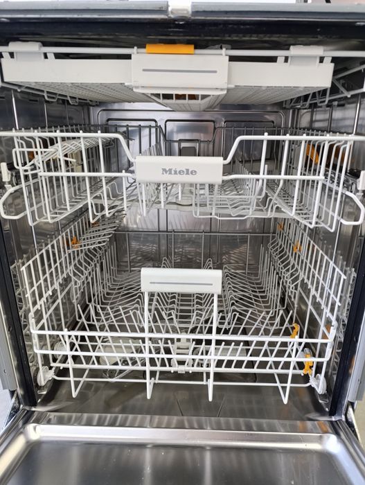 Съдомиялна Miele XXL