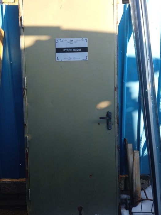 Продам дверь высота 2.35 ширина 97
