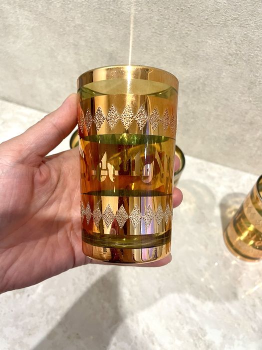 Золотистые бокалы