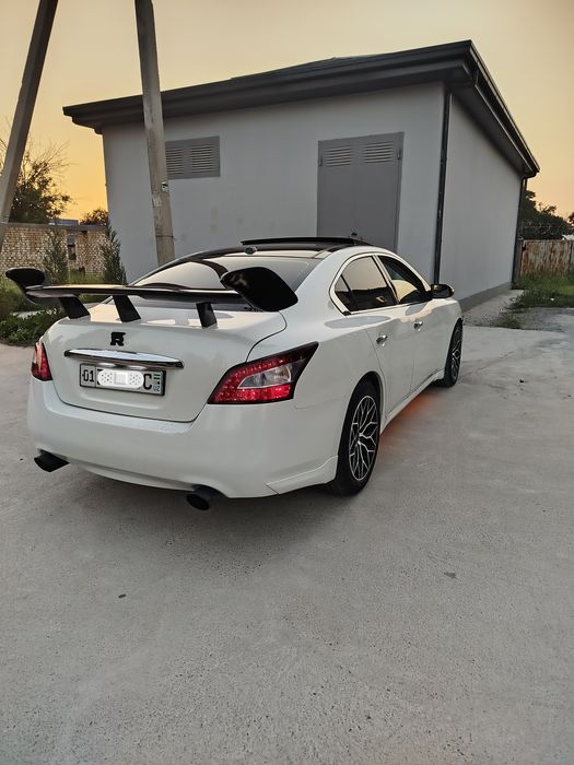 Nissan maxima a 35 Amerika