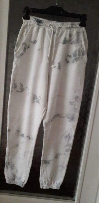 Pantalon de trening.