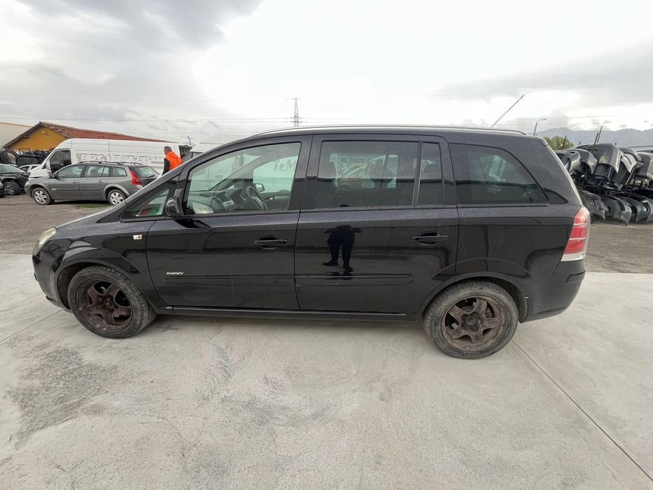 Opel Zafira B 1.8 16V 2008 НА ЧАСТИ!