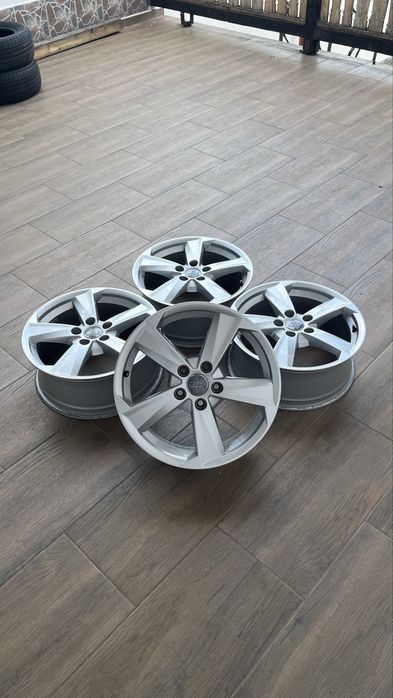 Jante 17 Originale Audi R17 5x112/butuc 57,1 mm/Jenți /Genți/ Aliaj/Aluminium/Audi A3 A4 A6 Q2 Q3
