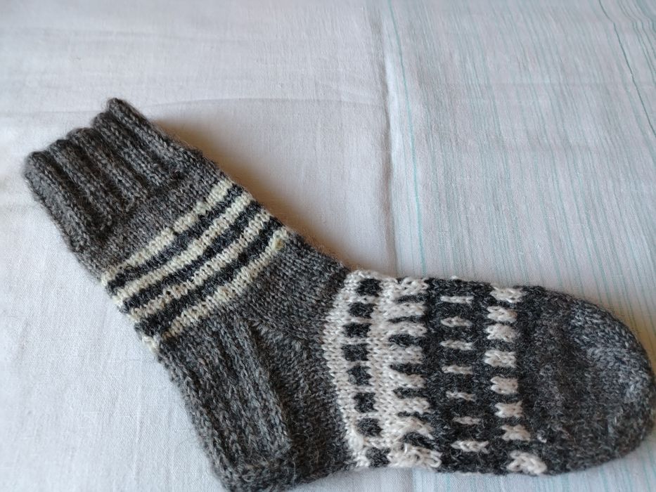 Носки ручной работы