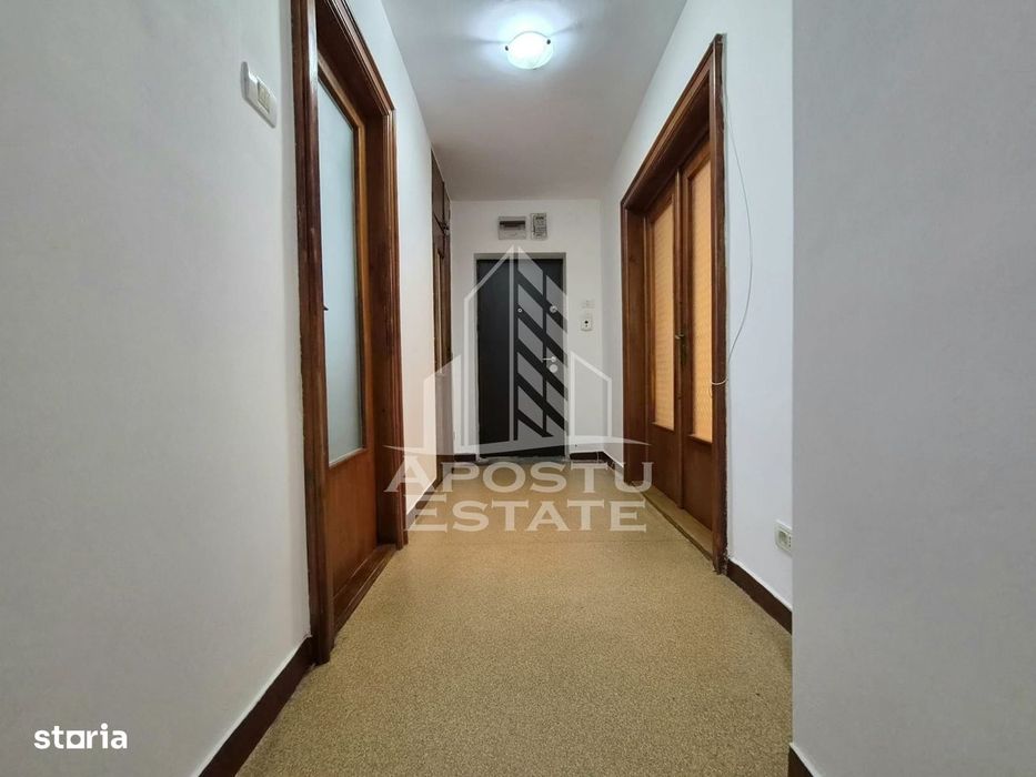 Apartament 4 camere,zona Malul Muresului