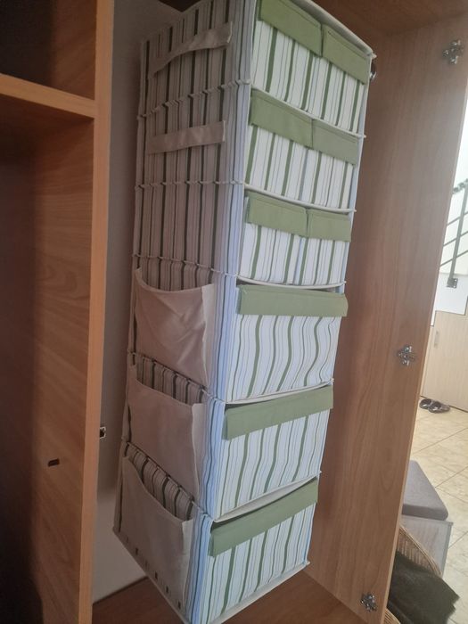 Organizator vertical multifunctional