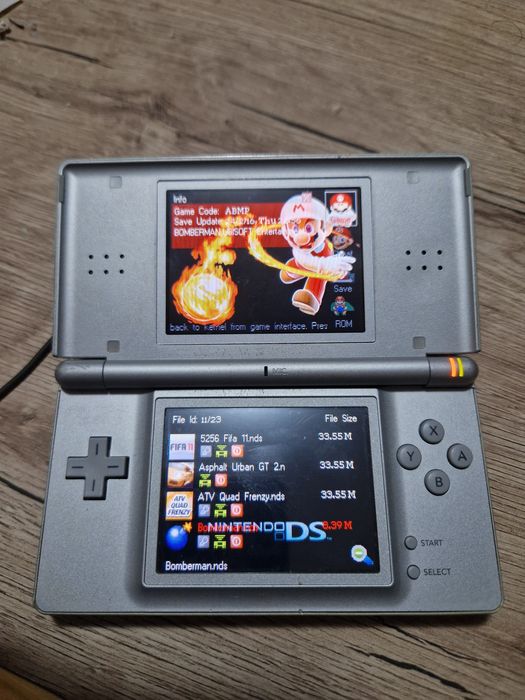 Nintendo DS Lite modat
