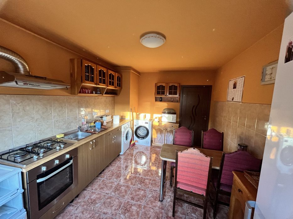 Inchiriez apartament 2 camere decomandate in Arad, zona centrala