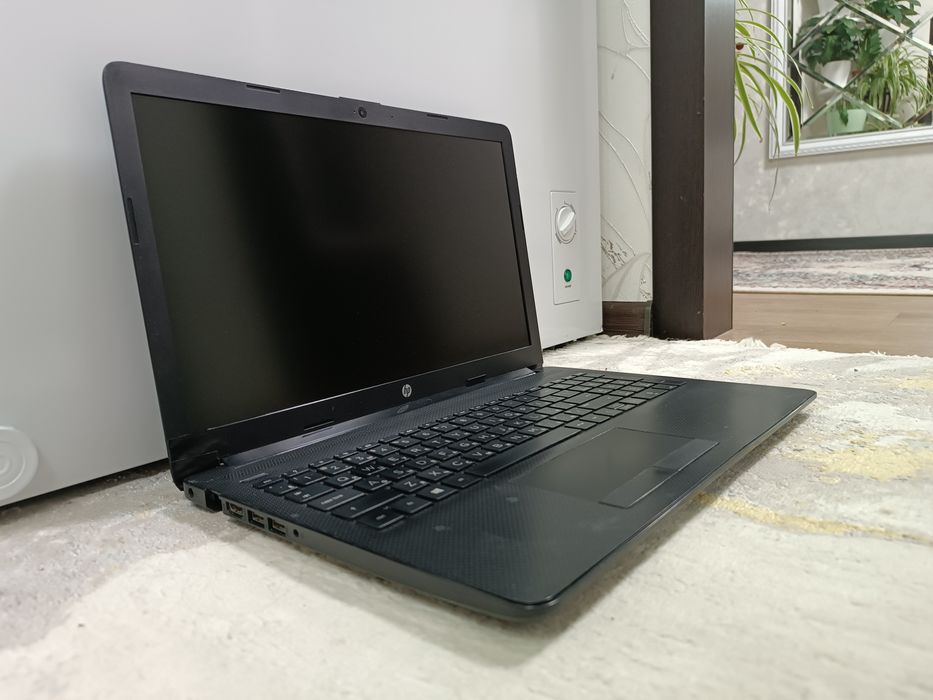 Ноутбук HP Ryzen 3 / ОЗУ 8ГБ, SSD.
