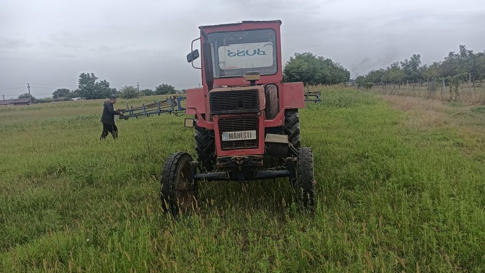 Vand tractor U650 cu pompa de erbicidat