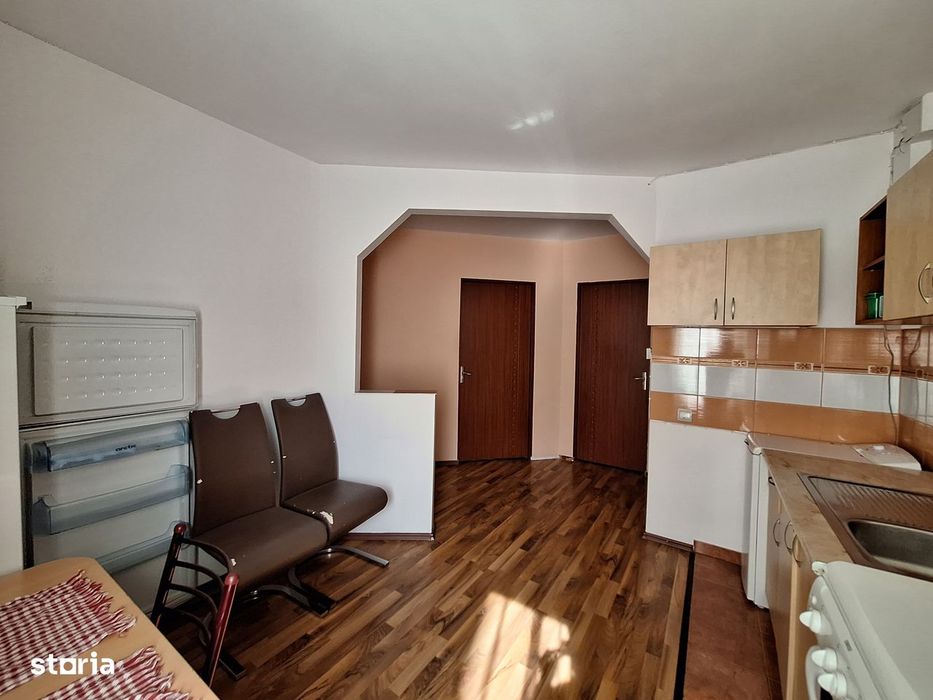 Apartament decomandat, etajul 1, zona KIK