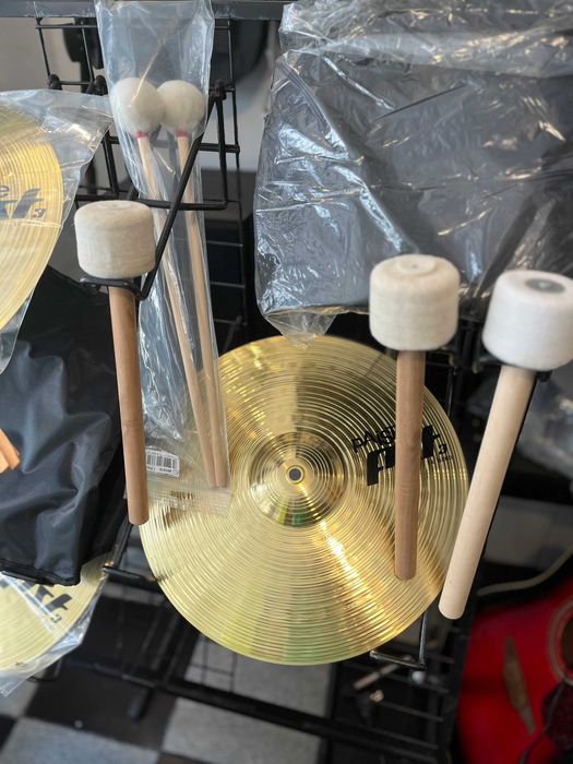 Барабани и аксесоари