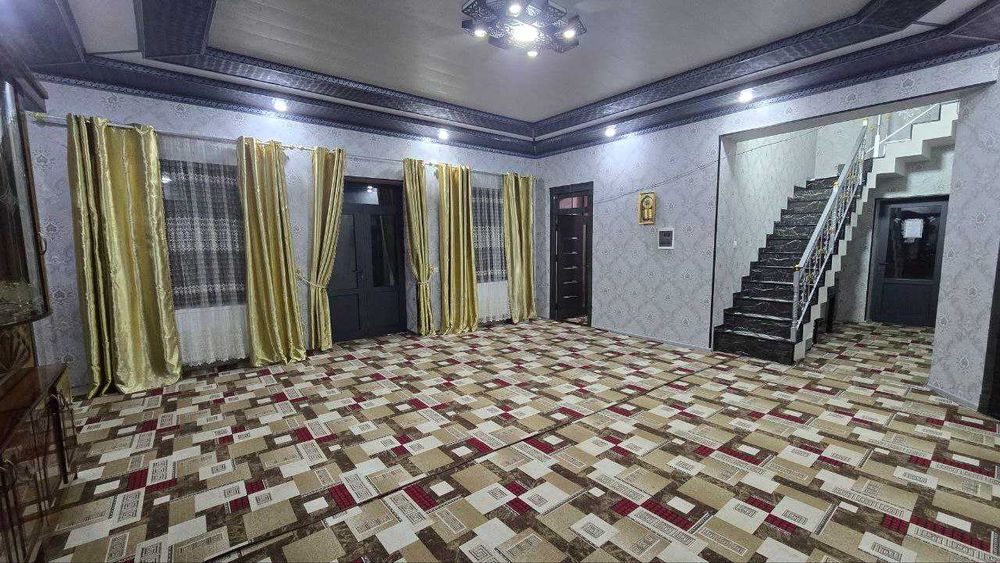 Уй сотилади! 10 хона, 3 сотих, Ремонти янги