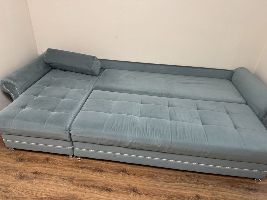 Продам угловой диван 3м , 30000тг