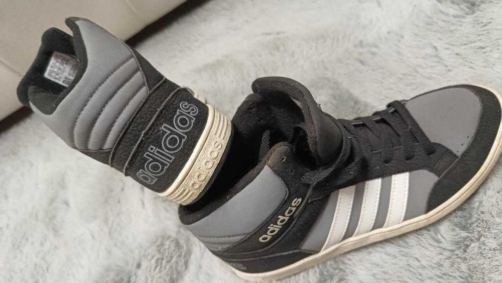 Ghete / adidasi Adidas, marime Eu 38-39 , 23.5-24 cm, stare excelenta
