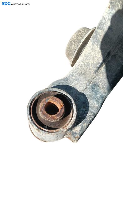 Brat Suspensie Roata Stanga Fata Kia Sorento 2.5 CRDI 2002 - 2009 [M8831]