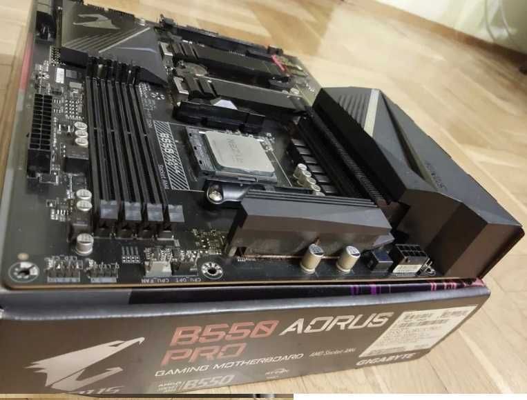 AMD Ryzen 5 5600 + Gigabyte B550 Aorus Pro