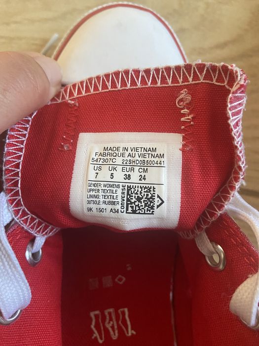 Сандали 20 лв Кецове Converse номер 38 за 40 лв .