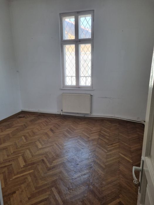 Spatiu / casa ultracentral Pitesti