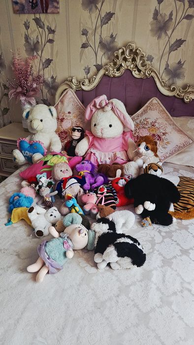 9 пакетов игрушек