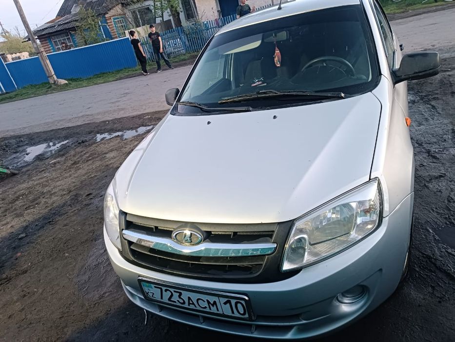 Продам лада гранта 2013 г.в.