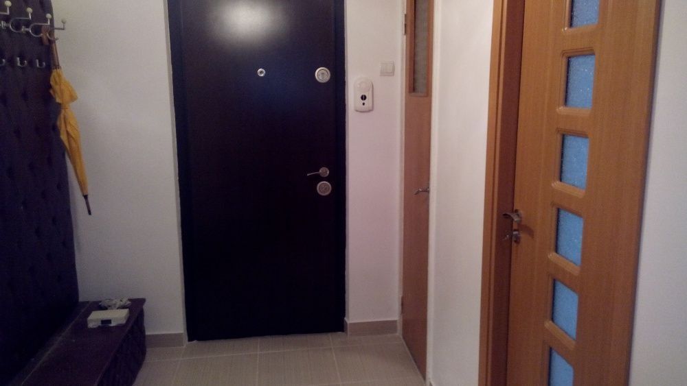 Camere de inchiriat pt studenti sau tineri angajati, in ap cu 3 camere