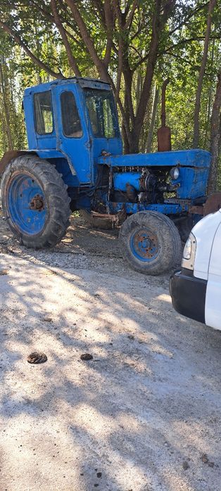 28 traktor sotiladi