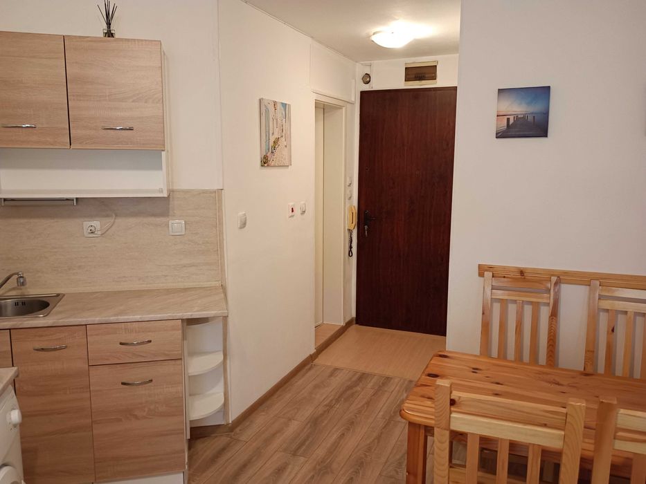 Обзаведено студио до хотел Плиска