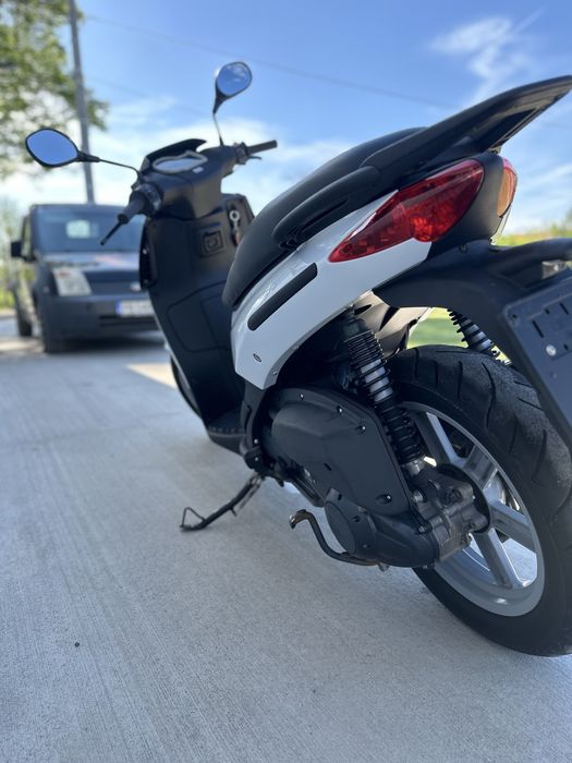 Aprilia Sportcity 250