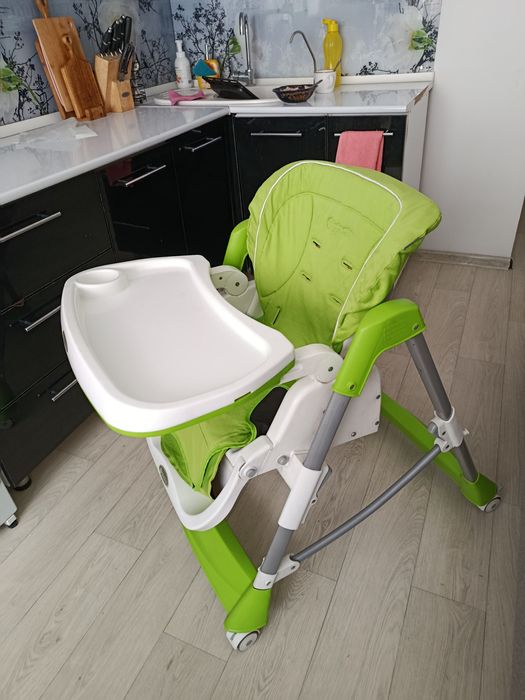 Детский стульчик для кормления