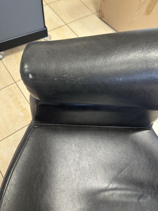 Фризьорски стол нужно претапециране